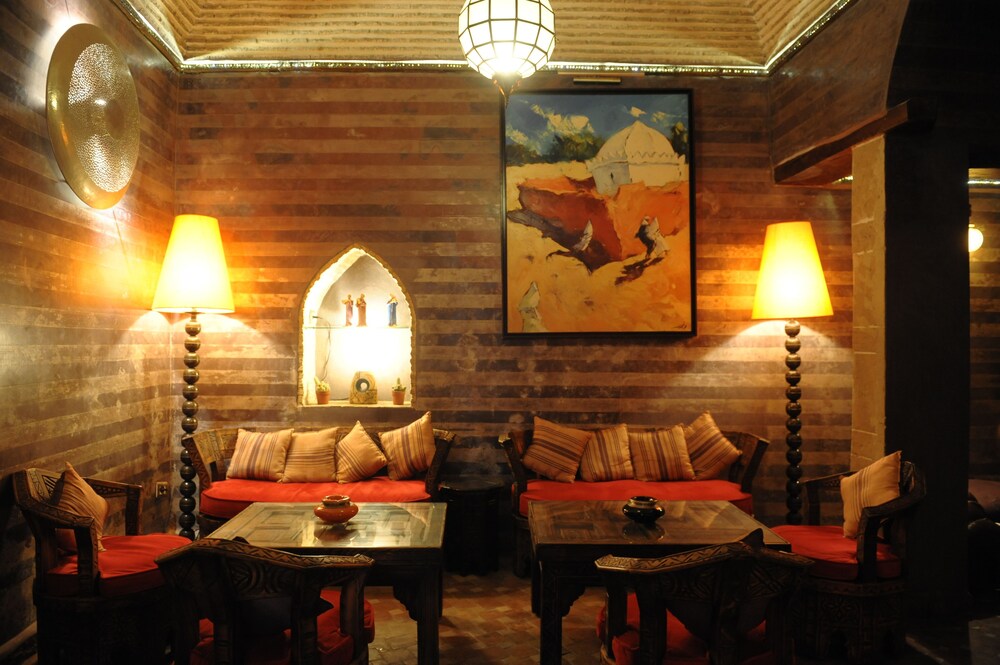 Hotel Lounge