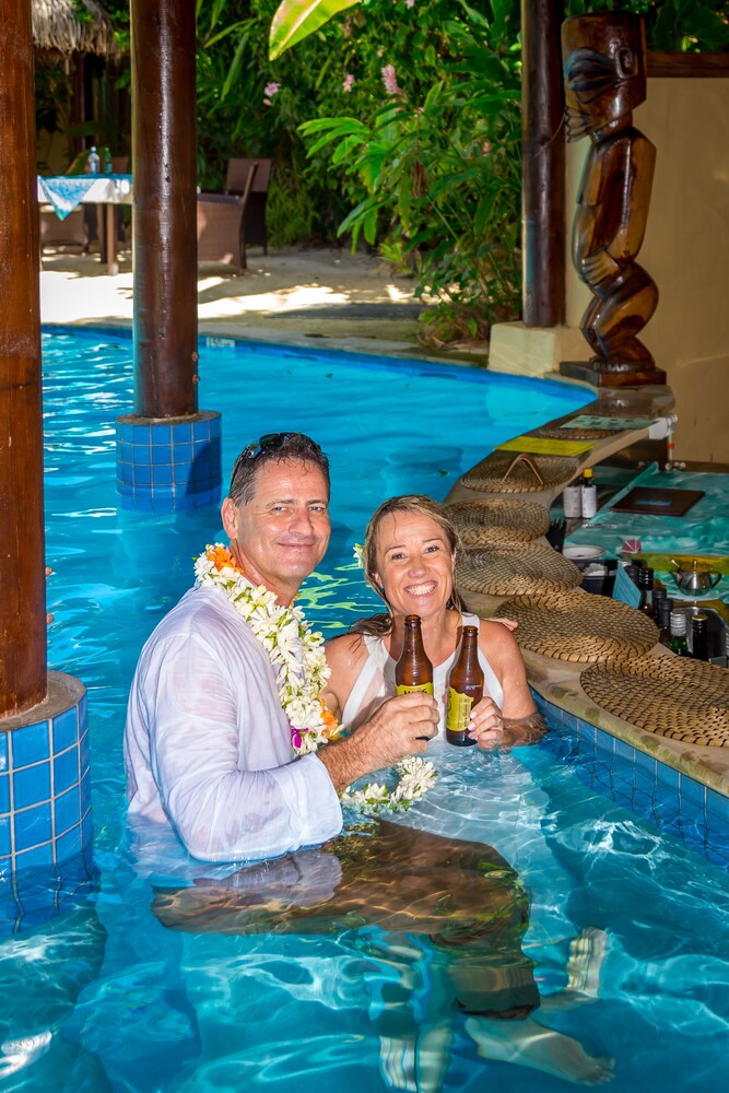 Poolside Bar