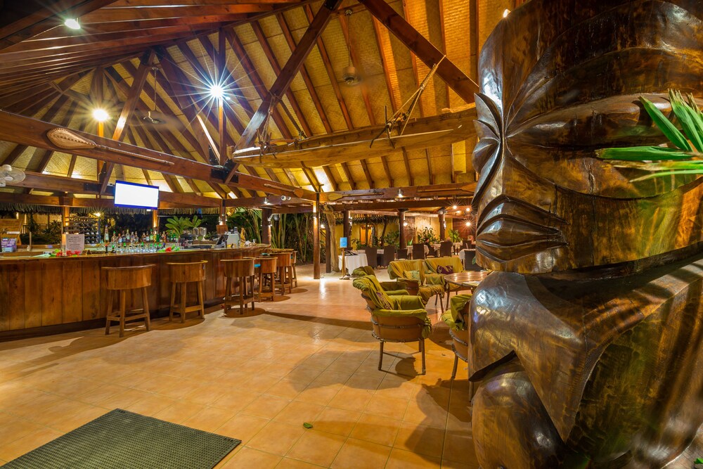 Hotel Lounge
