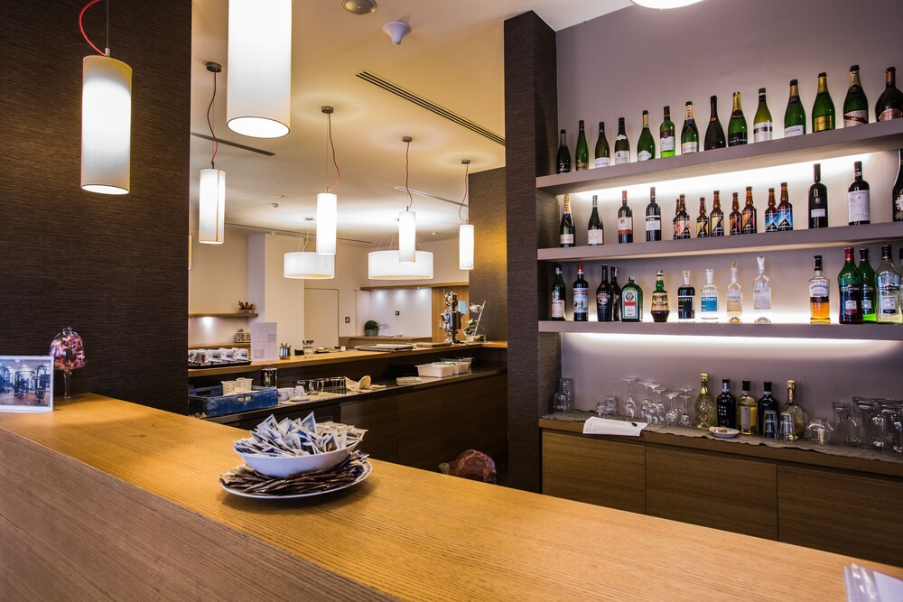Hotel Lounge