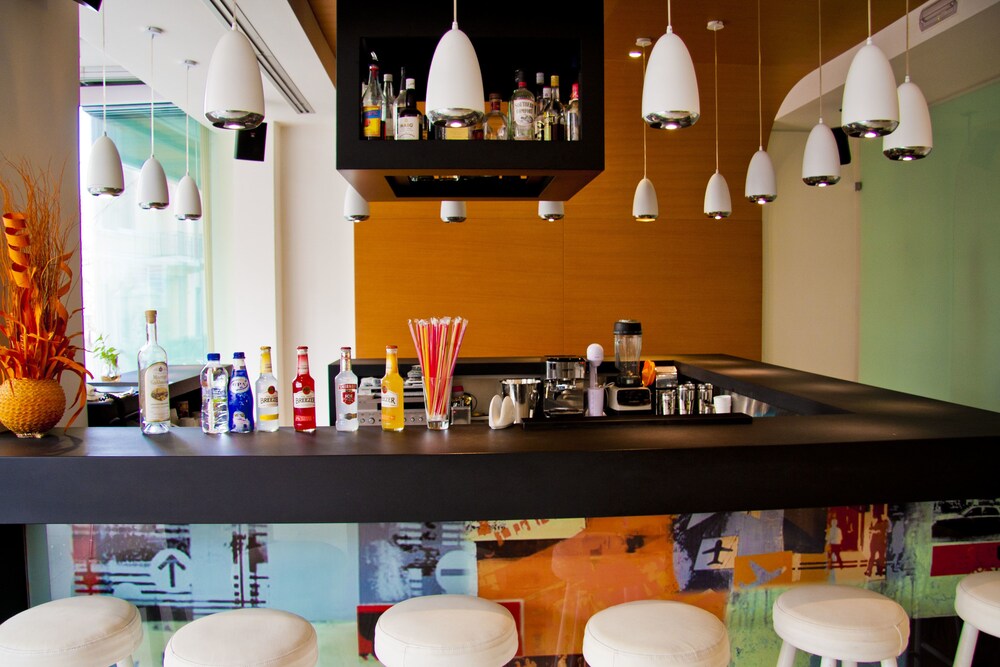 Hotel Lounge