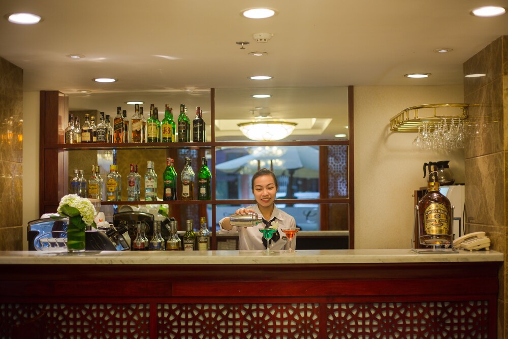 Hotel Bar