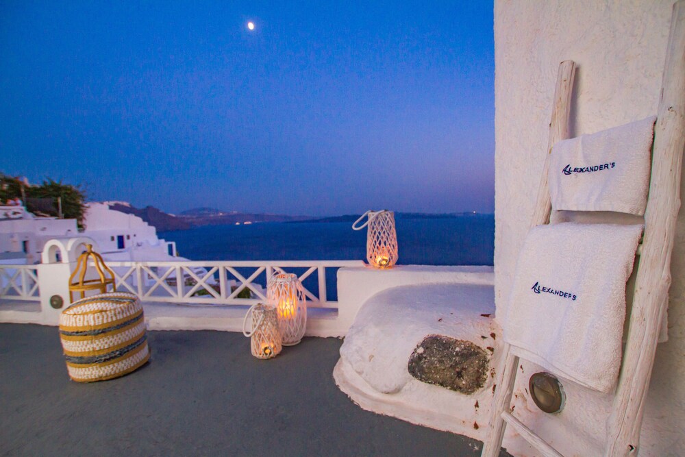 Superior Villa, Sea View (Cave - Shared Hot Tub ) - Terrace/Patio