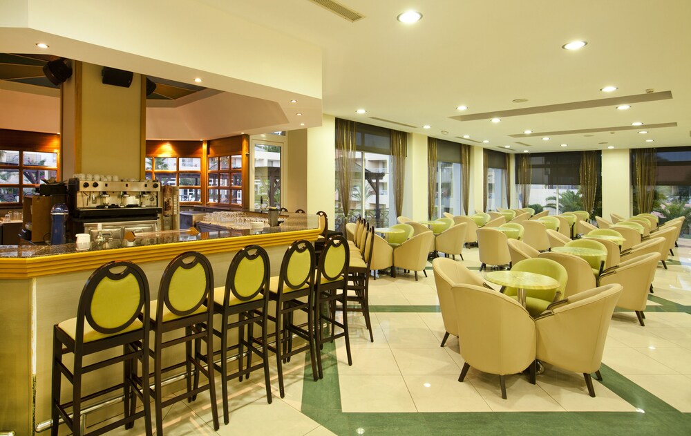 Hotel Bar