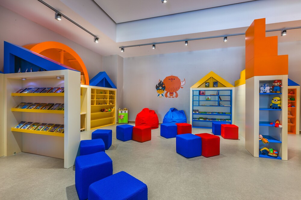 Childrens Play Area - Indoor