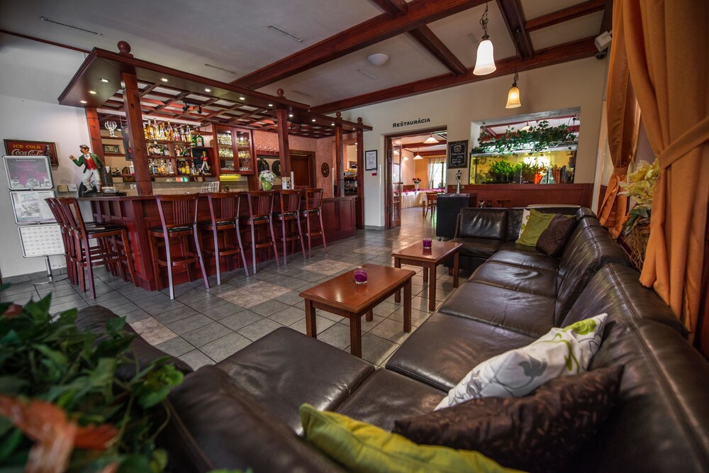 Hotel Bar