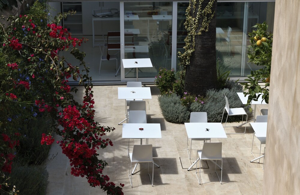 Food Court