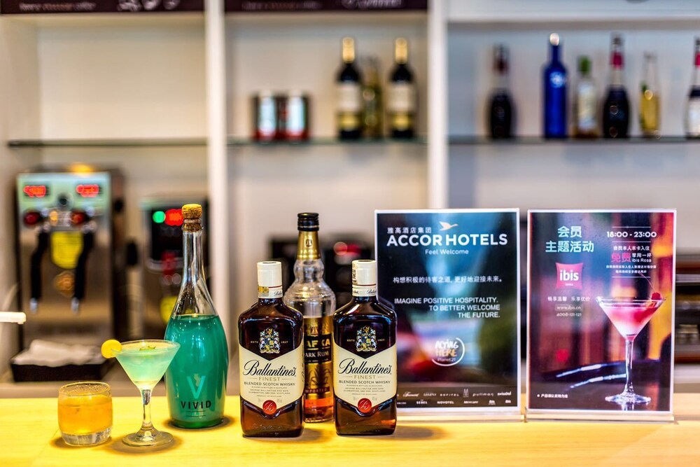Hotel Bar
