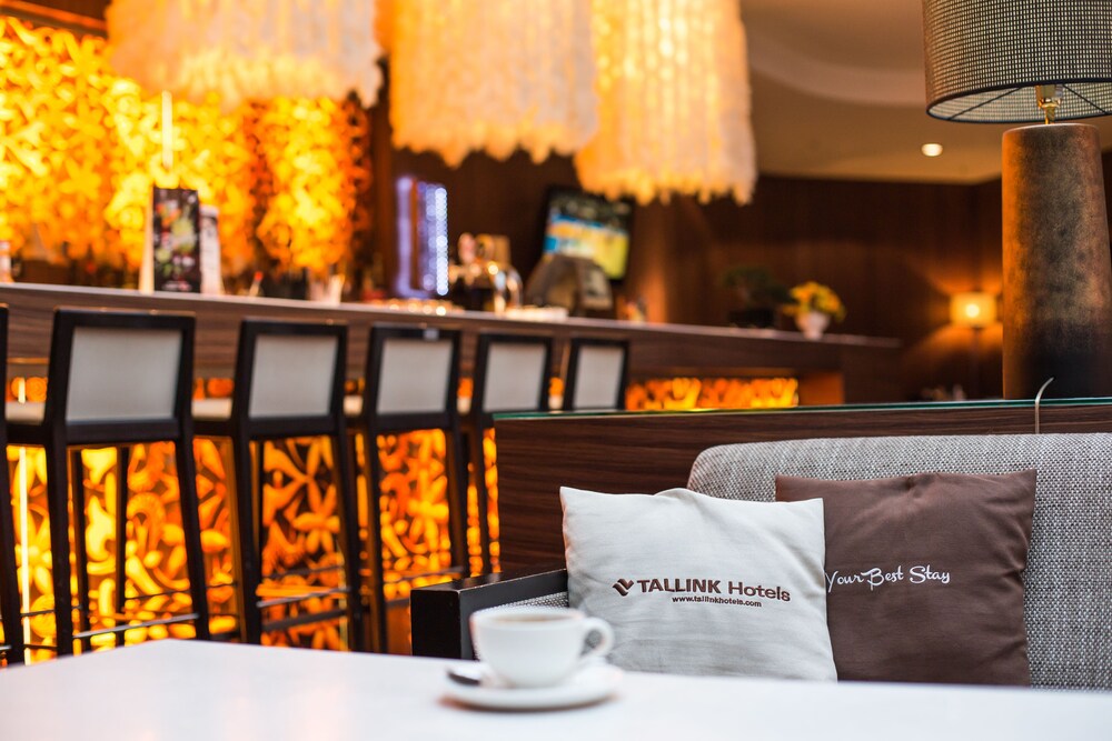 Hotel Bar