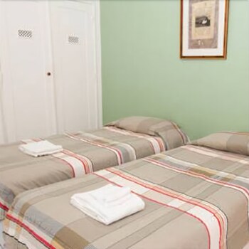 Solteiro com sofa cama - Guestroom