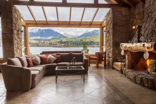 Peninsula Petit Hotel