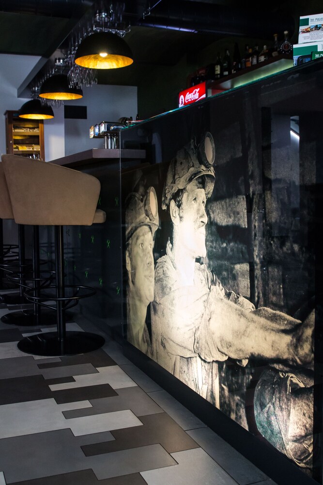 Hotel Bar
