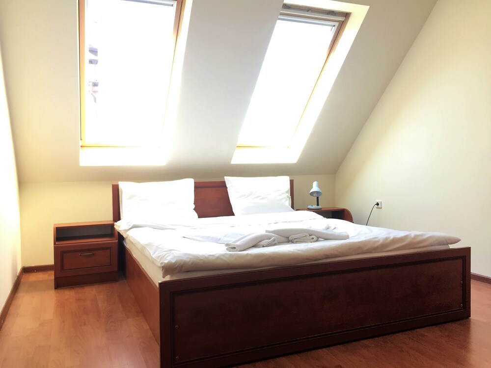 객실 (One Bedroom Apartment (at 45 Pirotska Street))