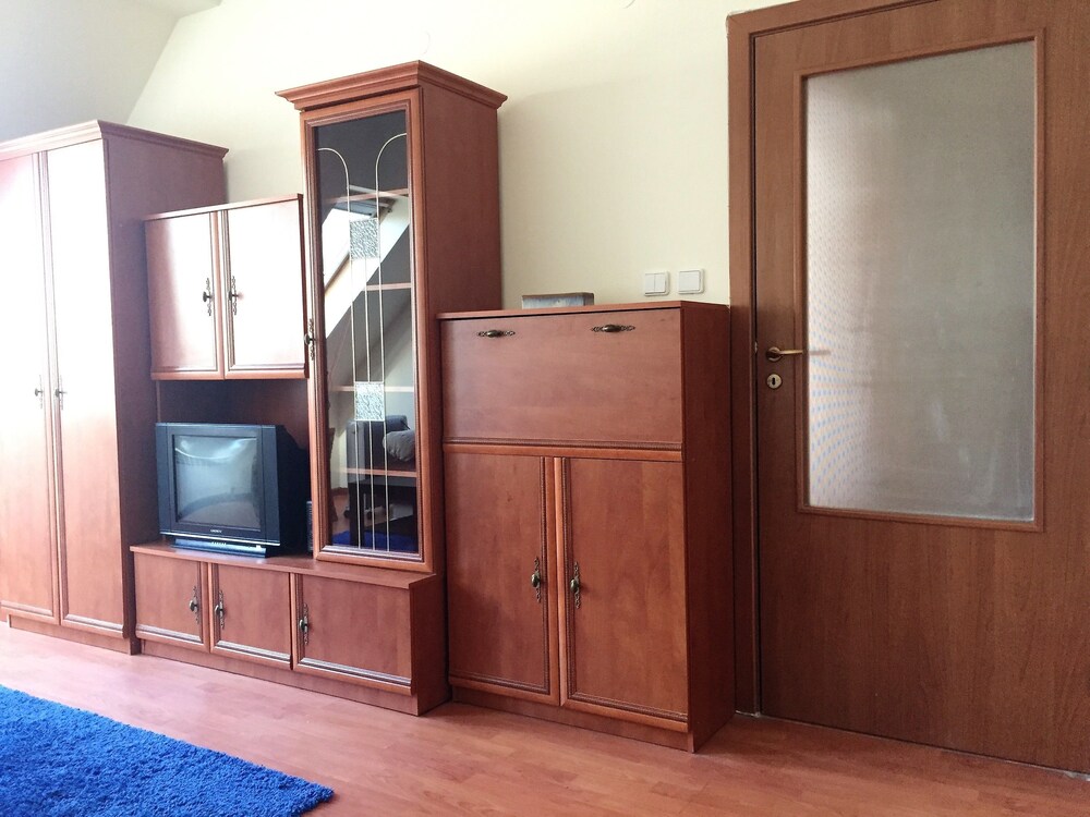 객실 (One Bedroom Apartment (at 45 Pirotska Street))