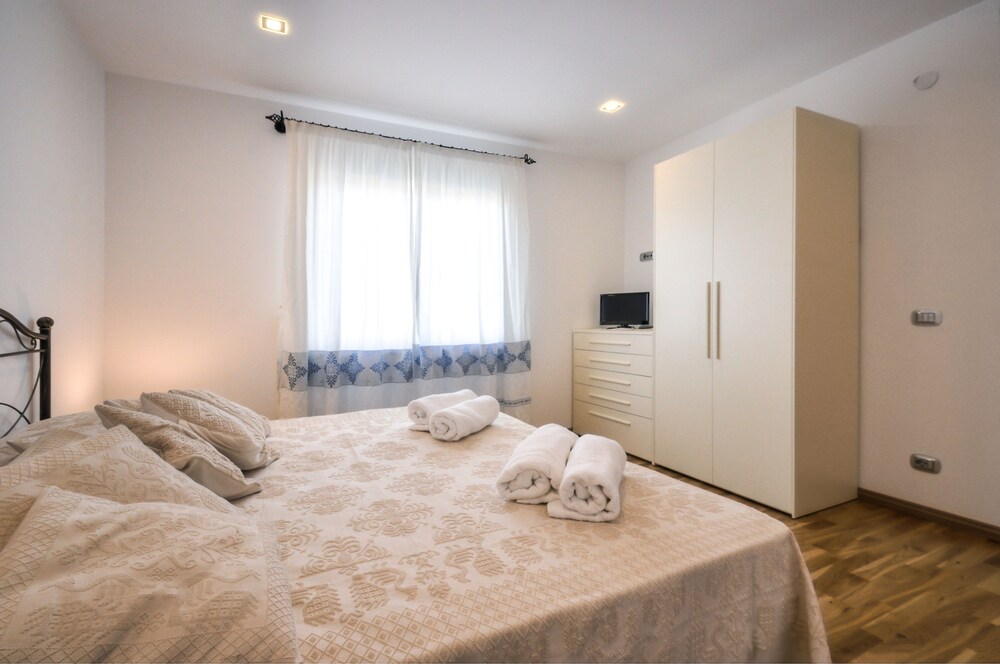 Villa (Santa Barbara) - Guestroom