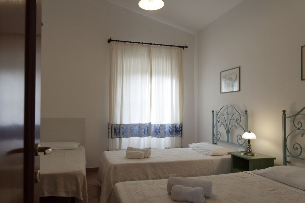 Apartment, 2 Bedrooms - Guestroom