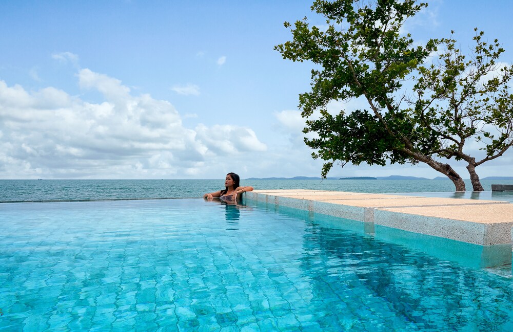 Infinity Pool
