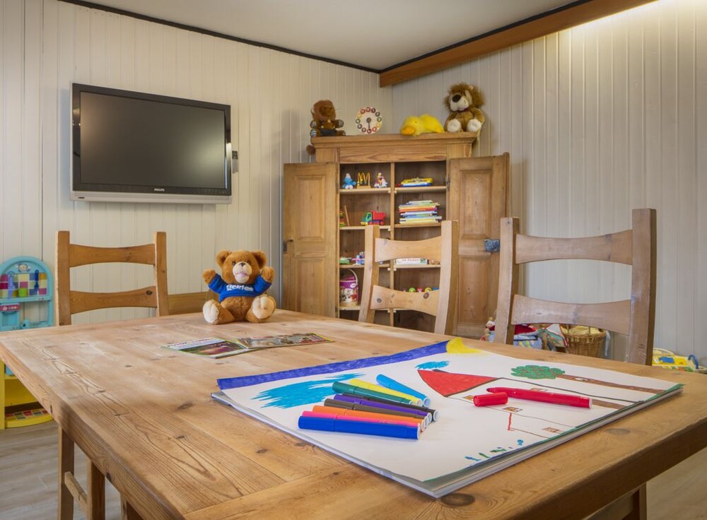 Childrens Area