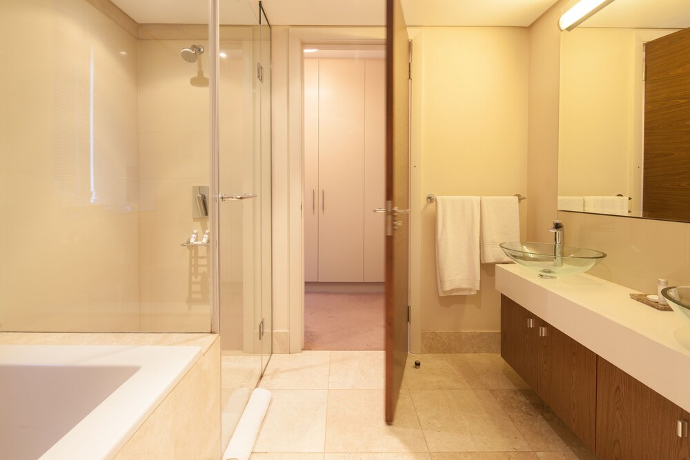 Executive Room, 2 Bedrooms - Bathroom