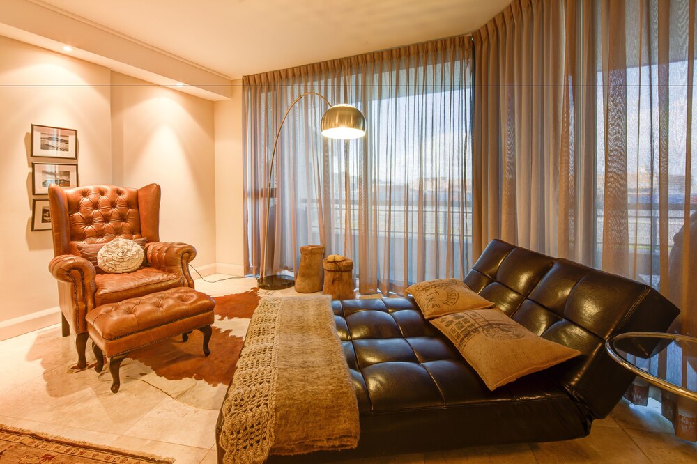 Executive Room, 2 Bedrooms - Living Area