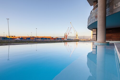 Canal Quays Luxury Apartments