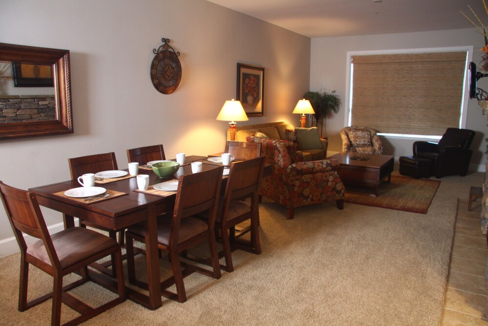 Condo, 3 Bedrooms - In-Room Dining
