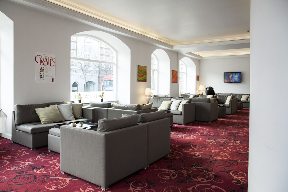 Hotel Lounge