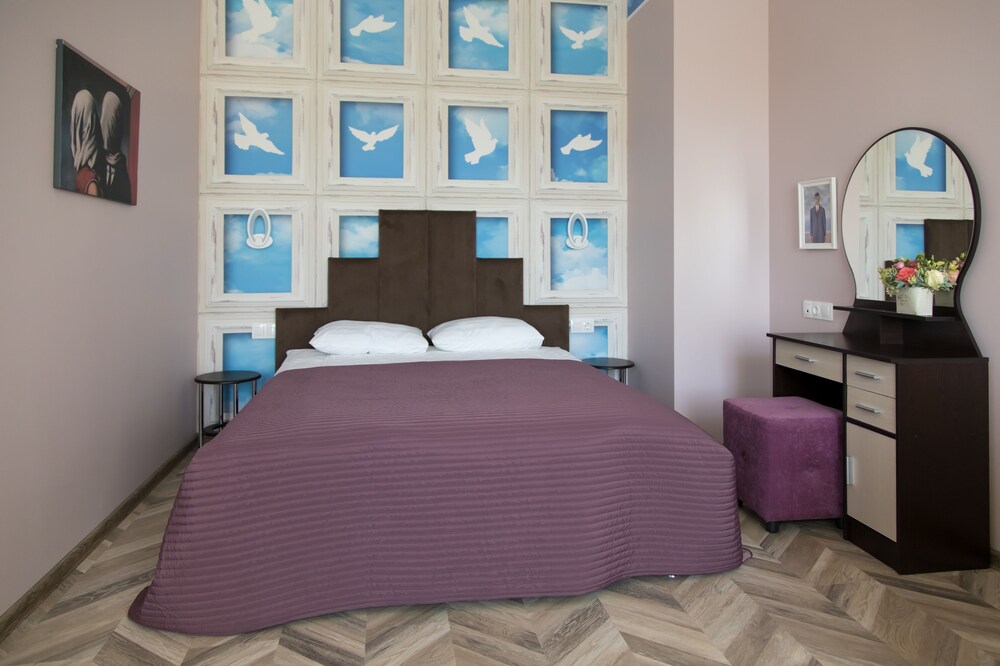 Guestroom