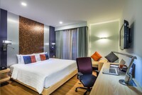 Superior Room, 1 King Bed