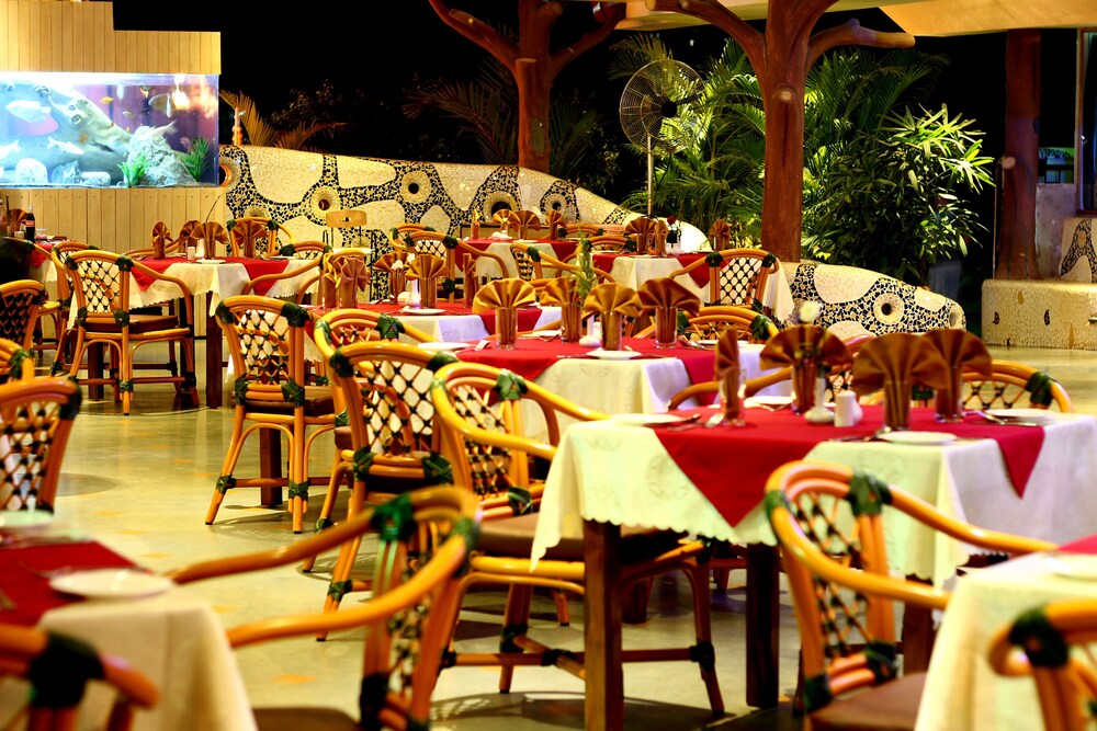 Food Court
