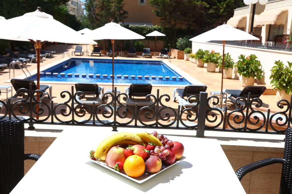 Sundeck