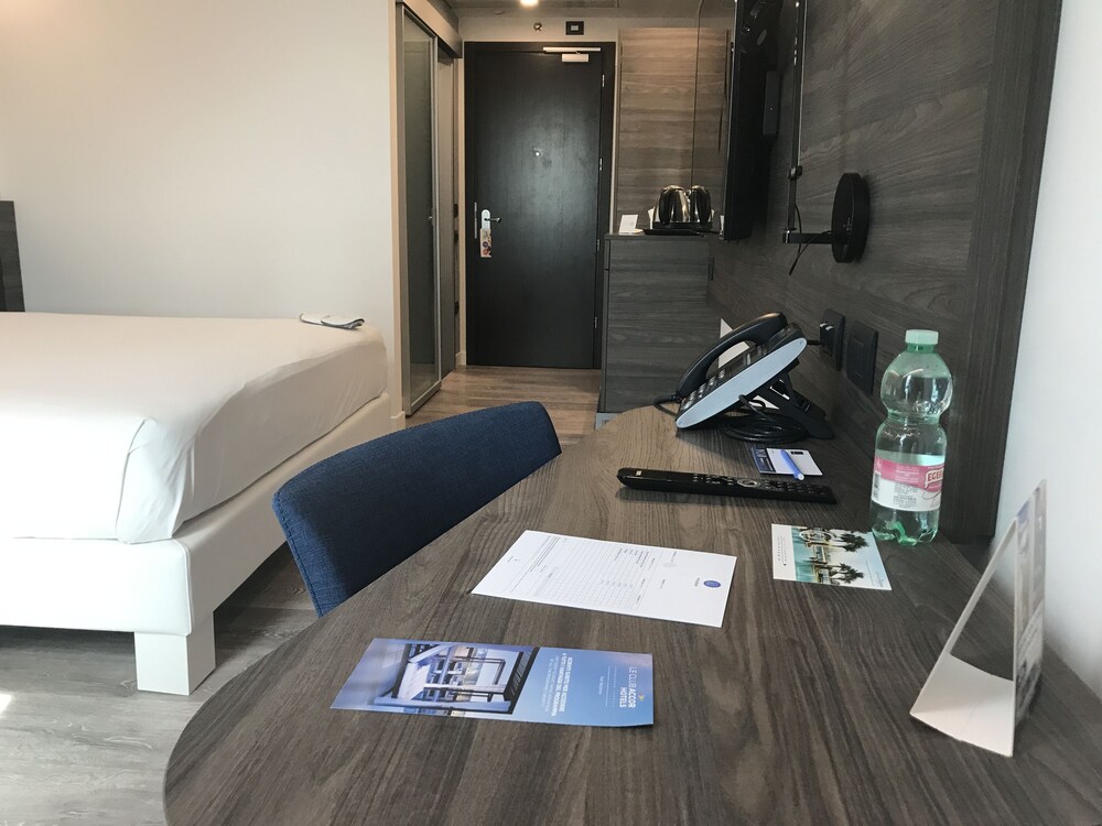 In-Room Business Center