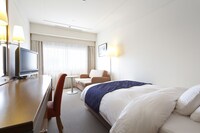 Single Room, Smoking