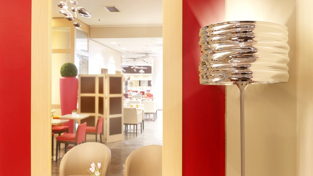Hotel Lounge