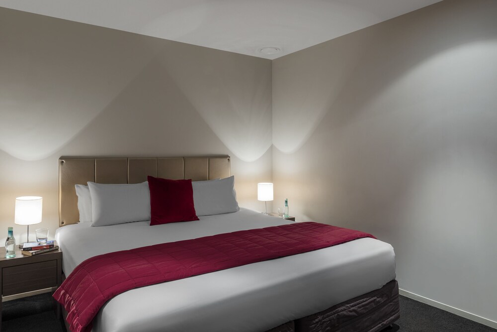 Deluxe Apartment, 2 Bedrooms - Guestroom