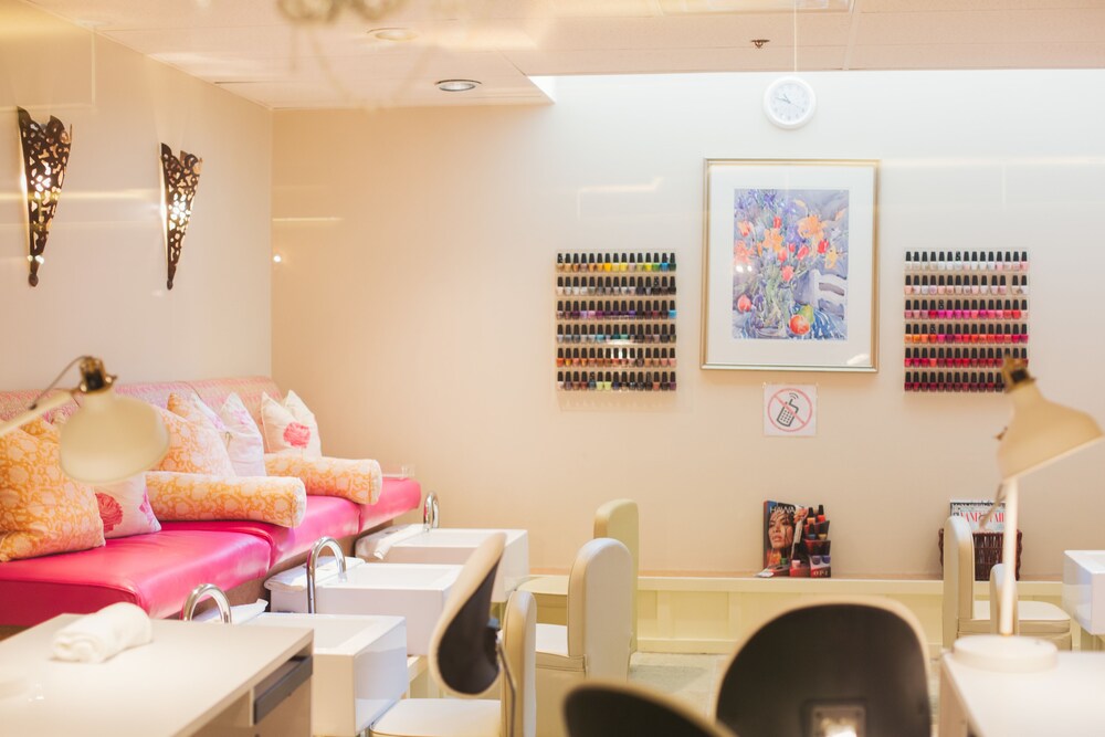 Nail Salon