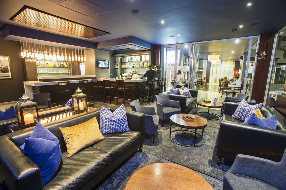 Hotel Bar