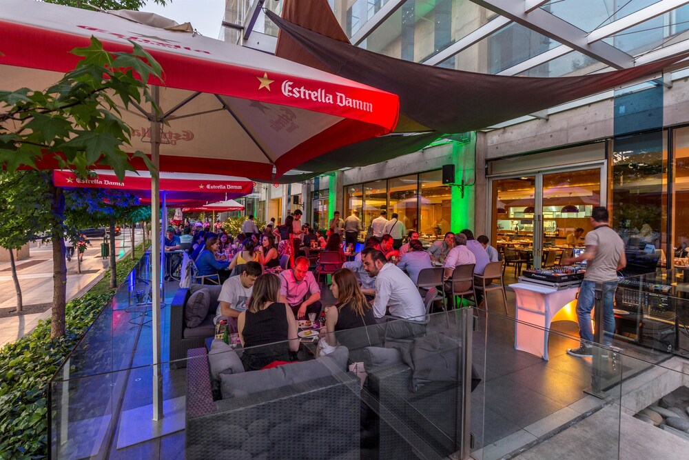 Hotel Bar