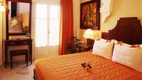 Executive Suite, Sea View (Skiti)