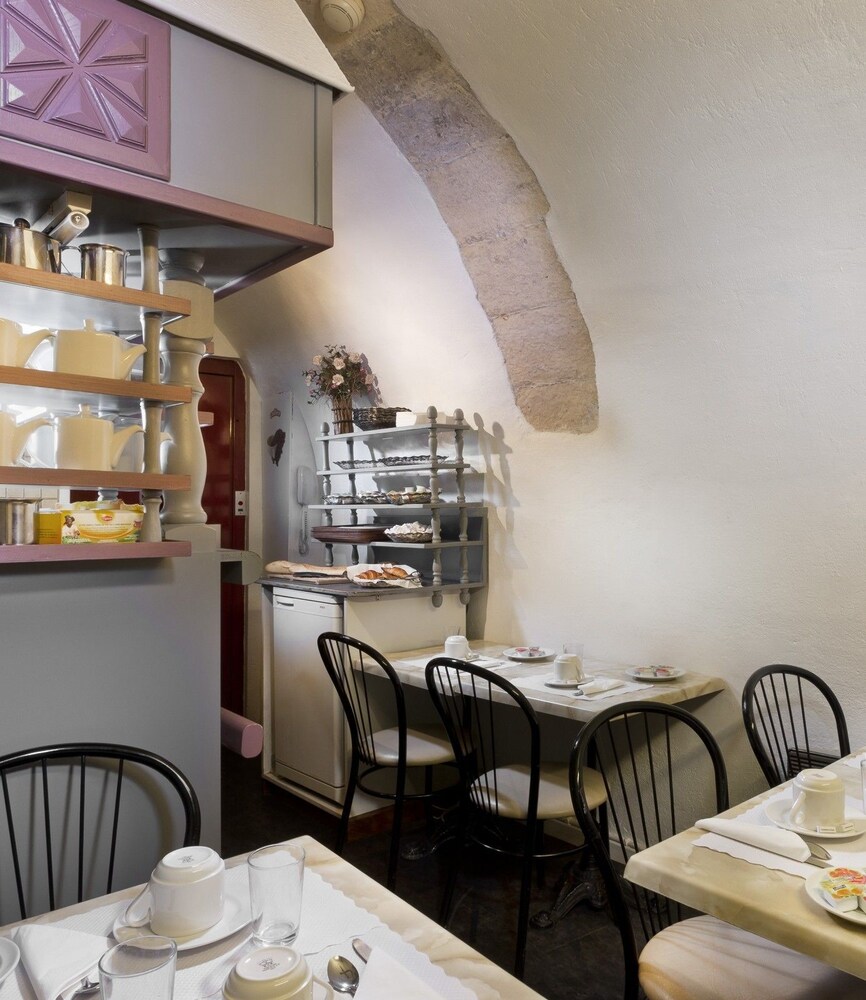 Salle de petit-déjeuner