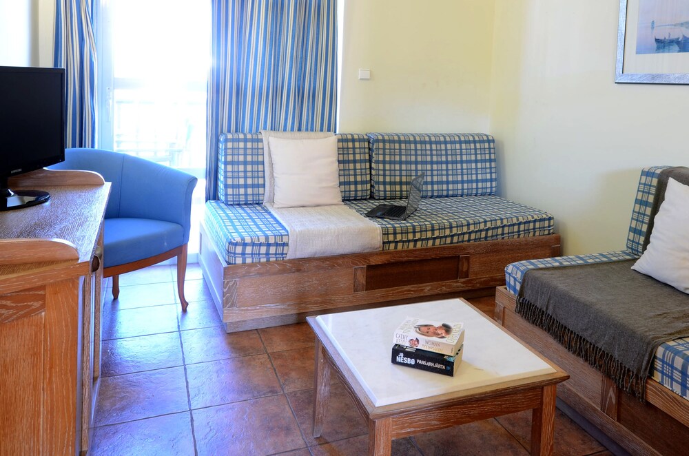 Family Suite - Living Room