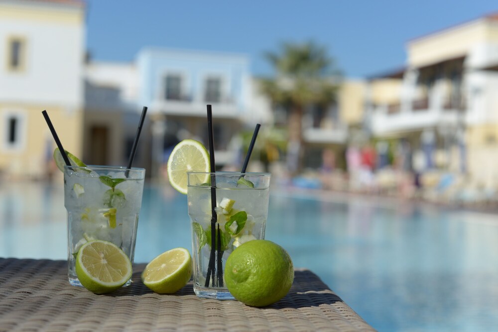 Poolside Bar
