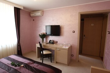 Euro Garni Hotel