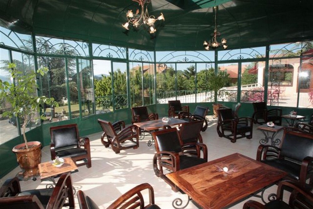Bar-salon de l'hôtel