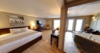 Room, 1 King Bed, Balcony