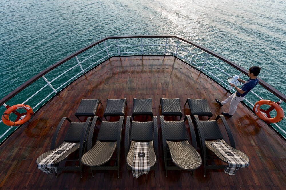 Sundeck