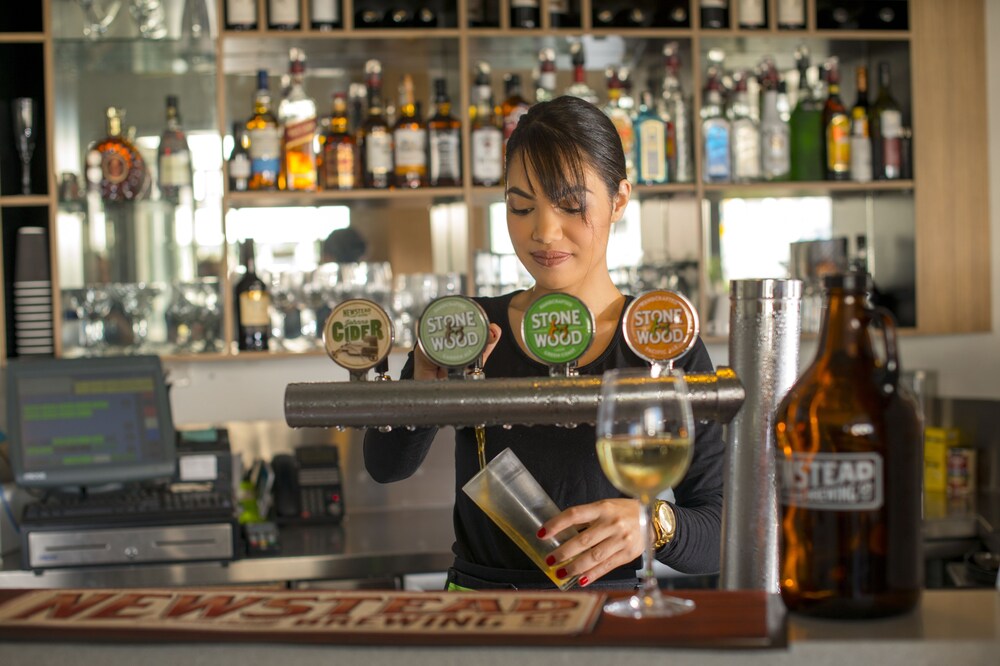 Hotel Bar