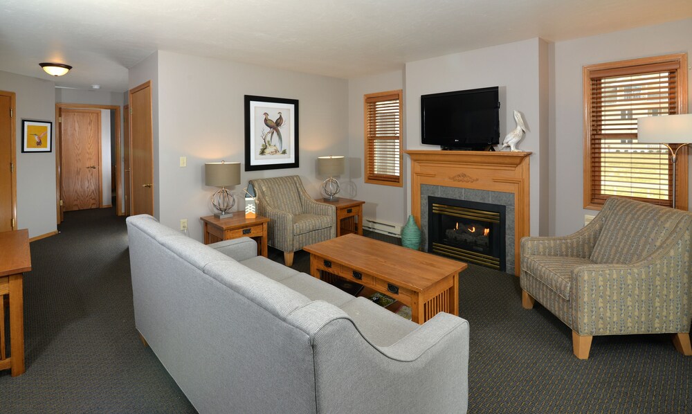 Premium Room, 2 Bedrooms - Living Area