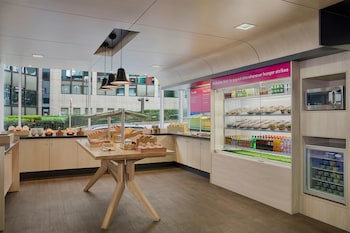 Snack Bar