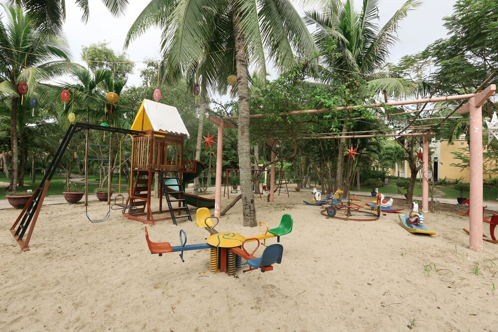 Childrens Play Area - Outdoor